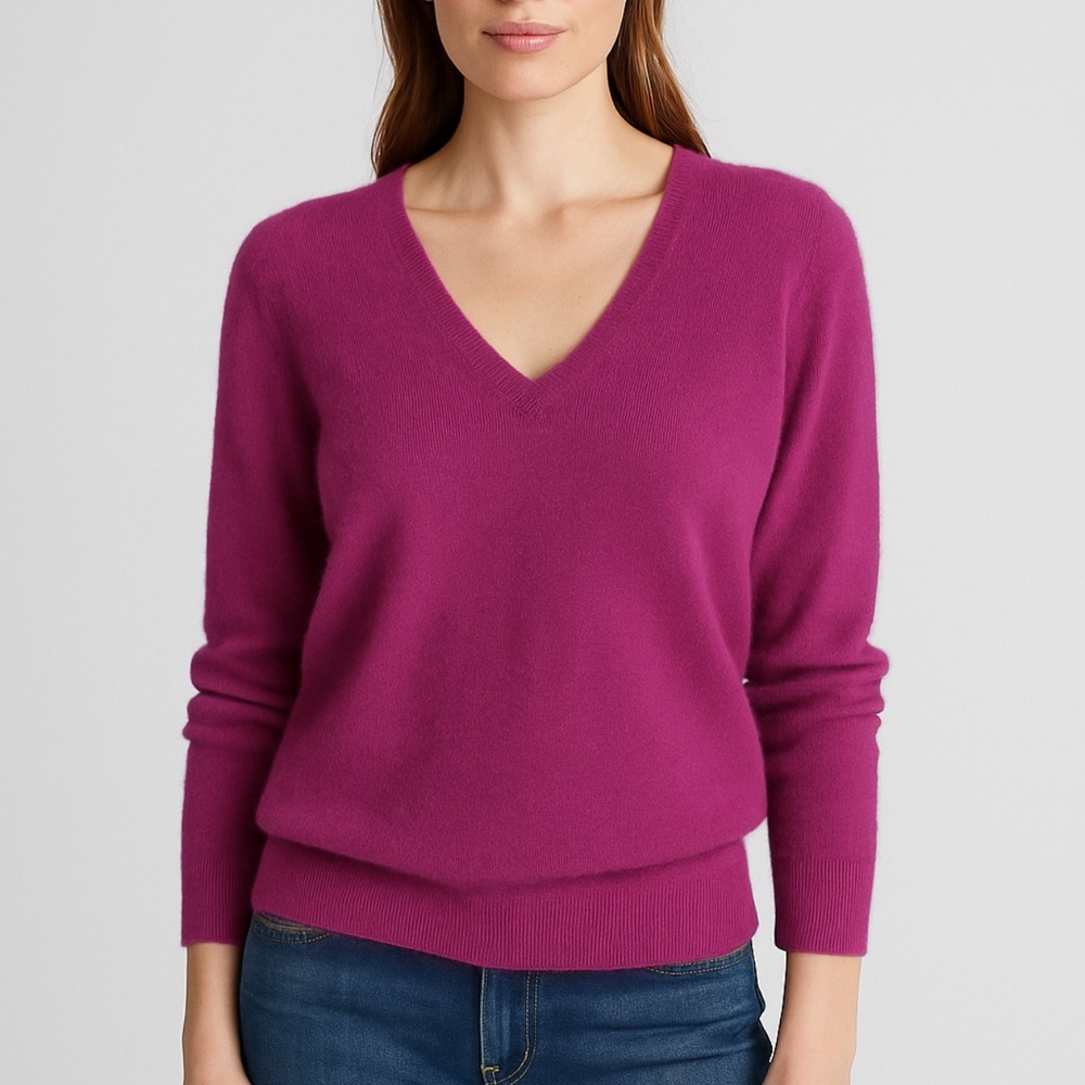C by Bloomingdales Cashmere V Neck Sweater Wildberry